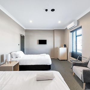 Zimmer mit zwei Einzelbetten
